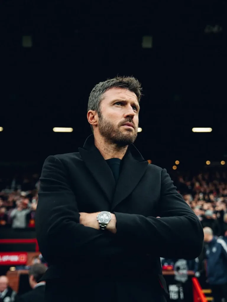 Michael Carrick memberi instruksi kepada pemain Manchester United jelang laga melawan Arsenal di Liga Inggris. (instagram.com/carras16)