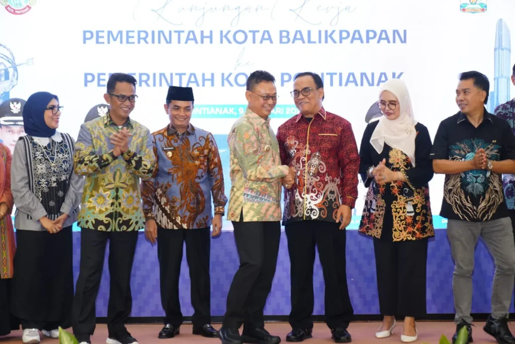 Rombongan Pemkot Balikpapan yang dipimpin langsung Wali Kota Balikpapan Rahmad Mas'ud, diterima Wali Kota Pontianak Edi Rusdi Kamtono beserta jajaran Pemkot Pontianak.