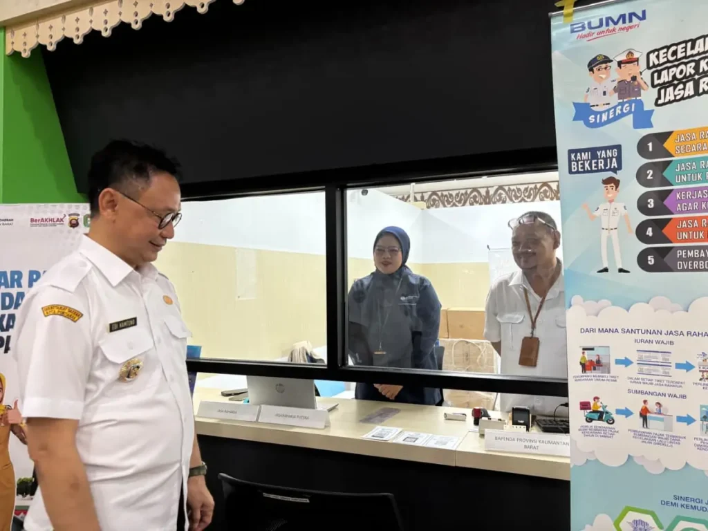 Wali Kota Pontianak Edi Rusdi Kamtono saat meninjau Mal Pelayanan Publik (MPP) beberapa waktu lalu.