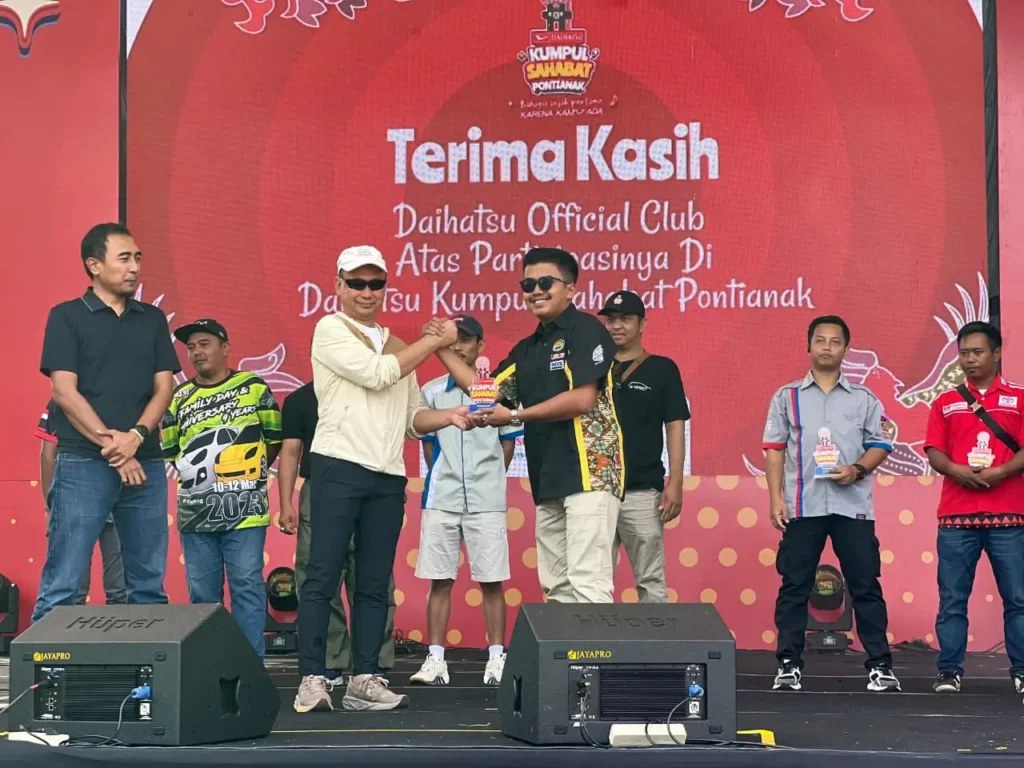 Wali Kota Pontianak Edi Rusdi Kamtono saat membuka event 'Kumpul Sahabat Pontianak' yang digelar Daihatsu.