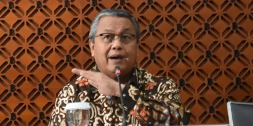 Gubernur Bank Indonesia Perry Warjiyo menyampaikan keterangan pers terkait keikutsertaan BI dalam Proyek Nexus untuk memperkuat sistem pembayaran lintas negara.