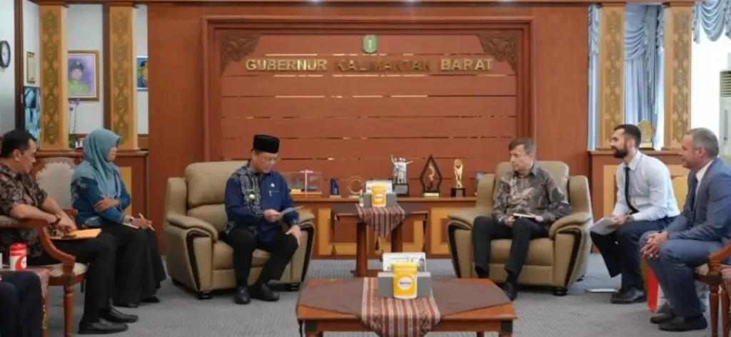 Gubernur Ria Norsan menerima kunjungan Duta Besar Rusia H.E. Sergey Tolchenov di Pontianak, Jumat (27/2/2026).