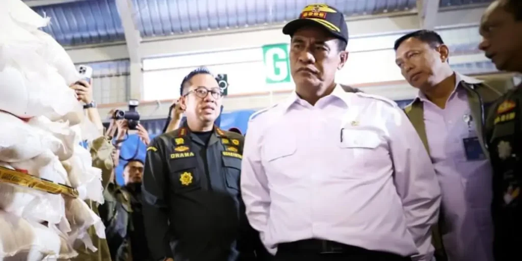 Menteri Pertanian Andi Amran Sulaiman menyampaikan kondisi stok pangan nasional yang aman dan surplus menjelang Ramadan 2026.