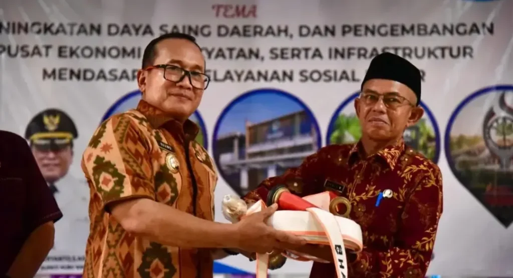 Bupati Kubu Raya Sujiwo menghadiri Musrenbang RKPD Kecamatan Terentang, Jumat (30/1).