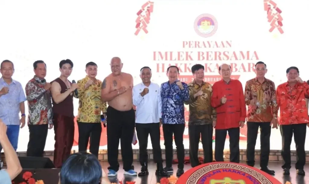 Wagub Kalbar Krisantus Kurniawan menghadiri perayaan Imlek 2577 Kongzili bersama Paguyuban Sosial Marga Tionghoa Indonesia (PSMTI) dan komunitas Hakka.