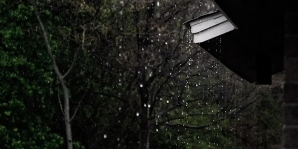 Ilustrasi - peringatan dini BMKG terkait potensi hujan lebat di Indonesia.