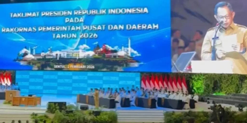 Menteri Dalam Negeri Tito Karnavian saat menghadiri Rakornas Pemerintah Pusat dan Daerah 2026 di Bogor, Senin (2/2/2026).
