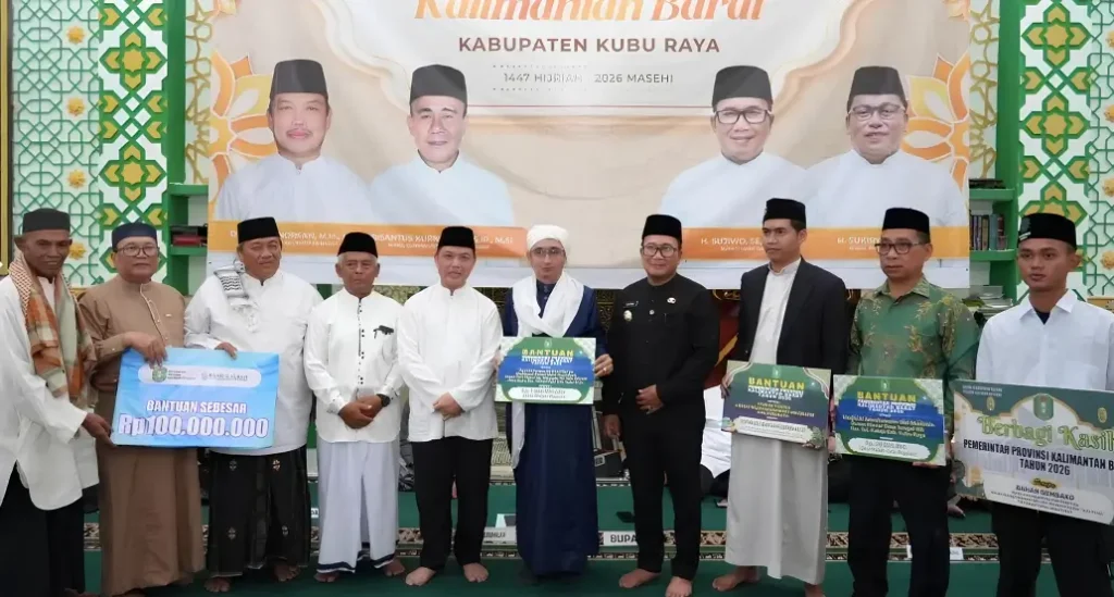 Gubernur Ria Norsan usai menyampaikan kultum Safari Ramadan di Masjid Jami Al-Hidayah Rasau Jaya Kubu Raya, (26/2/2026).