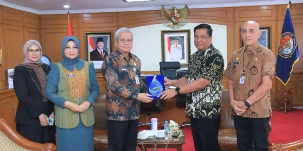 Sekda Kalbar Harisson saat kunjungan kerja ke Kampus IPDN Jatinangor, Kamis (5/1/2026).