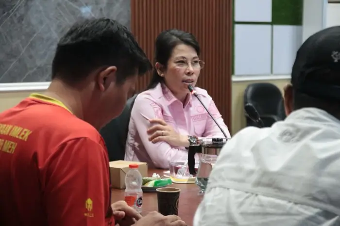 Wali Kota Singkawang memimpin rapat persiapan Imlek, Cap Go Meh, dan Ramadan Fair 2026 di Ruang Rapat Wali Kota, Jumat (6/2/2026).