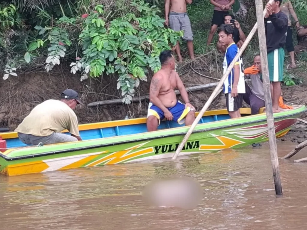 Penemuan mayat bayi laki-laki di aliran sungai wilayah Kecamatan Batu Ampar, Kabupaten Kubu Raya, Kalimantan Barat, (28/1/2026).