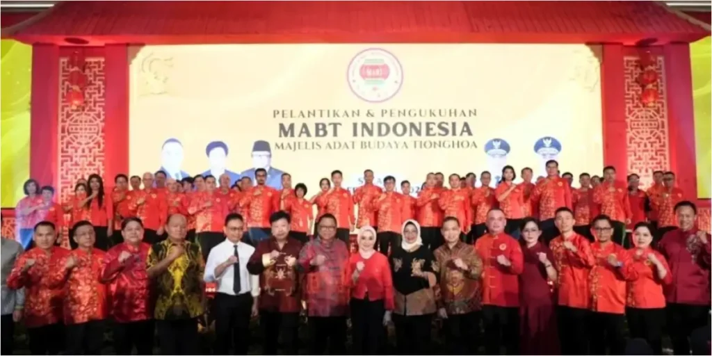 Gubernur Kalbar Ria Norsan menghadiri pelantikan pengurus MABT Indonesia di Hotel Novotel Pontianak, Selasa (10/2/2026).