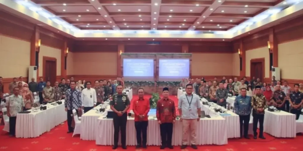 Gubernur Kalbar bersama Bank Indonesia saat High Level Meeting pengendalian inflasi daerah di Pontianak.