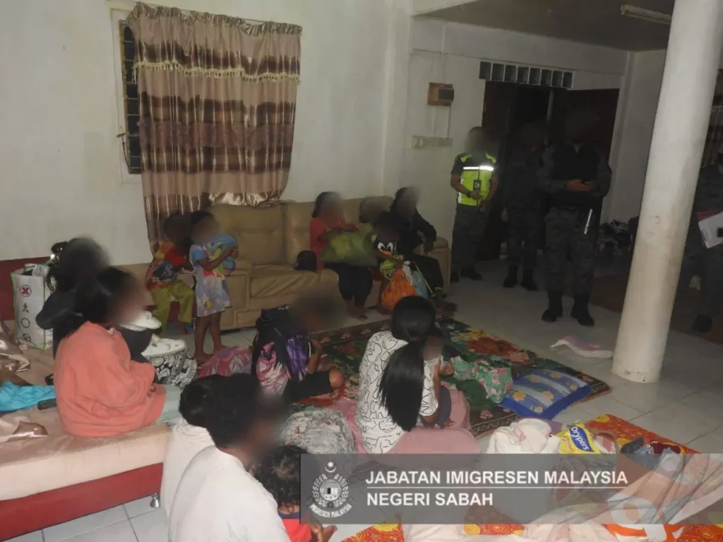 Petugas Imigrasi Sabah mengamankan 15 WNI dalam operasi penertiban izin tinggal di Sipitang.