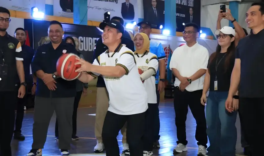 Gubernur Kalbar Ria Norsan membuka Gubernur Cup 2026 di GOR Perbasi Pontianak, (29/3/2026).