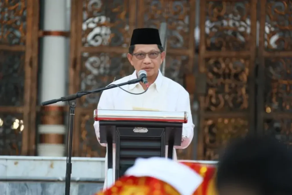 Mendagri Tito Karnavian memberikan arahan kepada kepala daerah agar tetap siaga di wilayah masing-masing selama periode libur Lebaran.