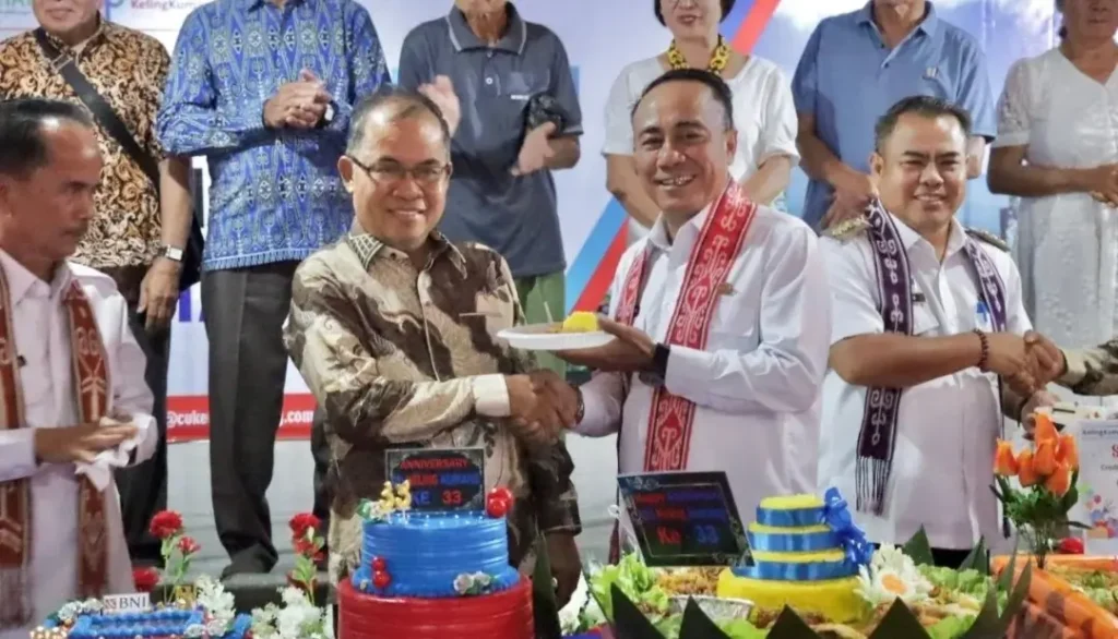 Wagub Kalbar Krisantus Kurniawan menghadiri HUT ke-33 CU Keling Kumang di Sekadau, (25/3/2026).