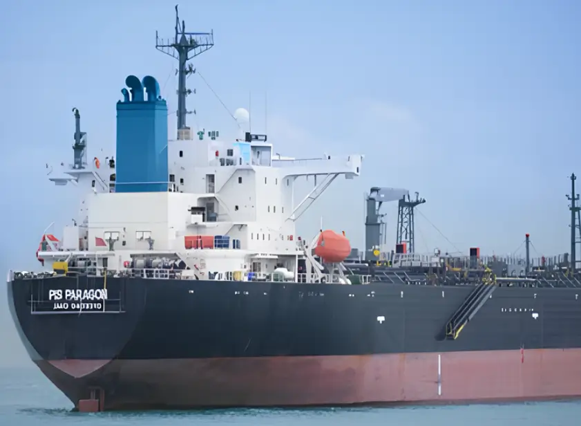 Kapal tanker milik PT Pertamina International Shipping melintas di jalur pelayaran dekat Selat Hormuz di kawasan Timur Tengah.