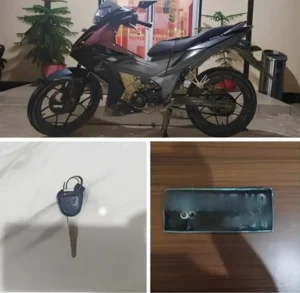 Barang bukti sepeda motor Honda Supra GTR 150 hasil curanmor yang diamankan polisi di Pontianak.