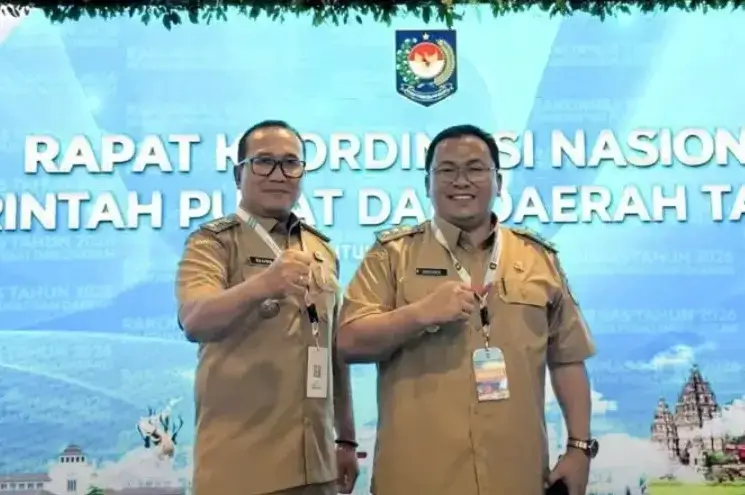 Potret Bupati Sujiwo bersama Wakil Bupati Sukiryanto.
