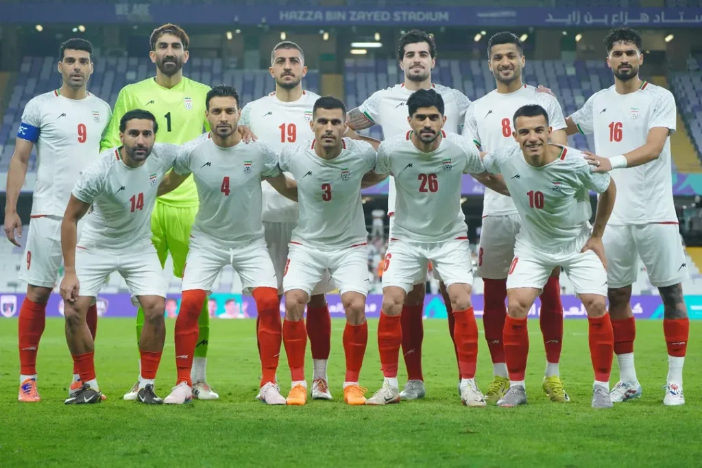 Pemain Tim Nasional Iran (Team Melli) berfoto bersama sebelum pertandingan internasional, terkait kabar kemungkinan Iran mundur dari FIFA World Cup 2026.