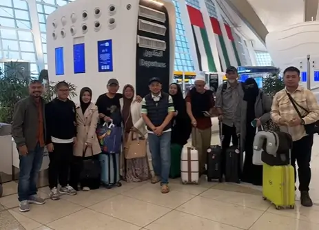 wni yang tertahan di abu dhabi dipulangkan melalui penerbangan repatriasi.