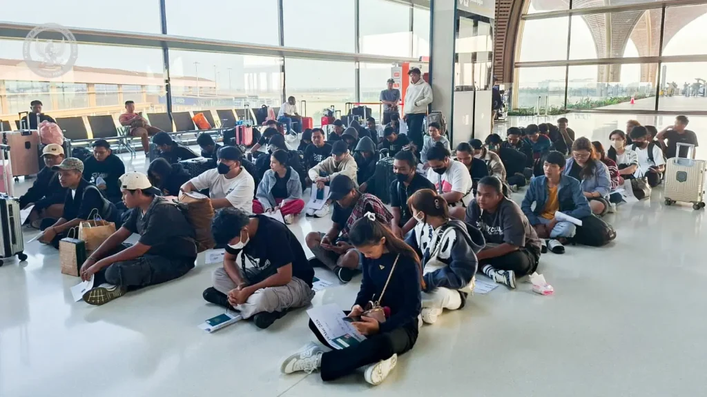 Proses pemulangan WNI korban scam dari Kamboja oleh KBRI Phnom Penh.