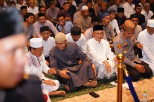 Wali Kota Pontianak Edi Rusdi Kamtono menghadiri Safari Kamtibmas Ramadan bersama Ustadz Das’ad Latif di Masjid Raya Mujahidin Pontianak.