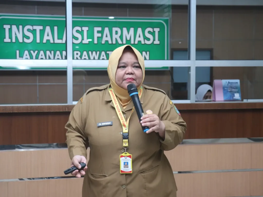dr Eva Nurfarihah, Sp. THT-KL, MKes saat menyampaikan edukasi bertema 'Komunitas Menjaga Kesehatan Pendengaran Anak'.