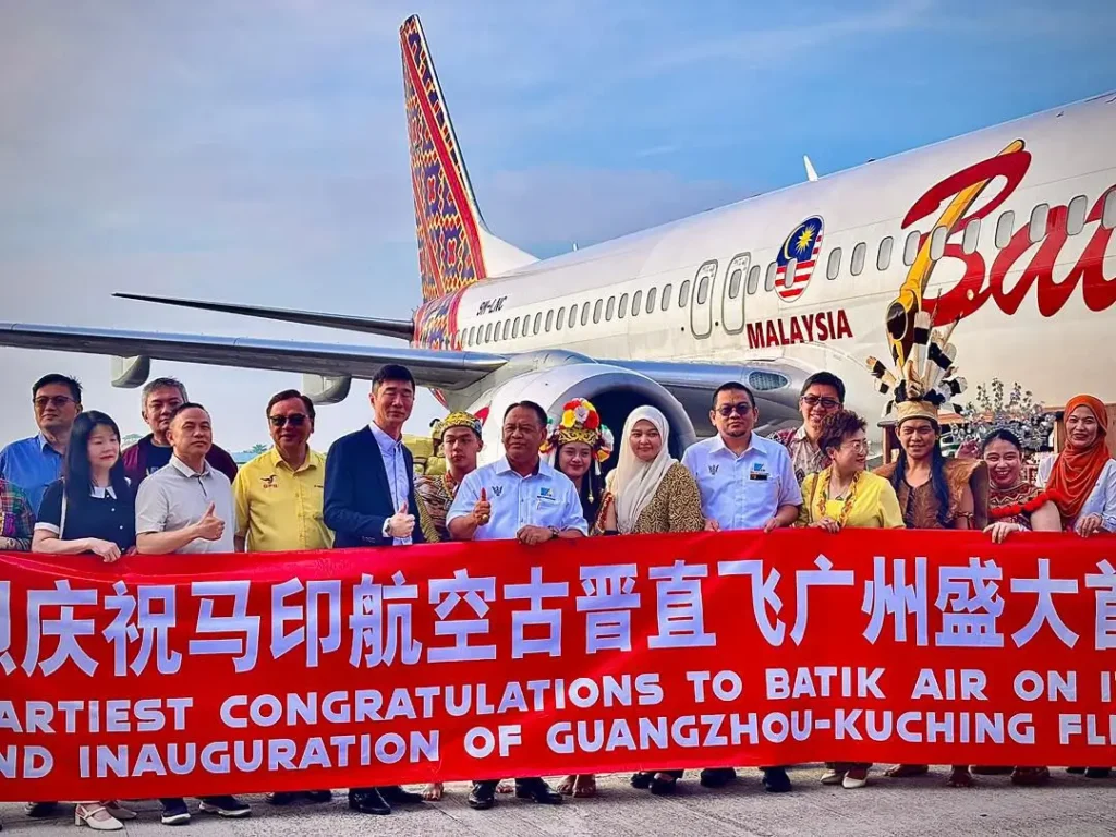 Peluncuran rute internasional Batik Air Kuching–Guangzhou di Bandara Kuching.