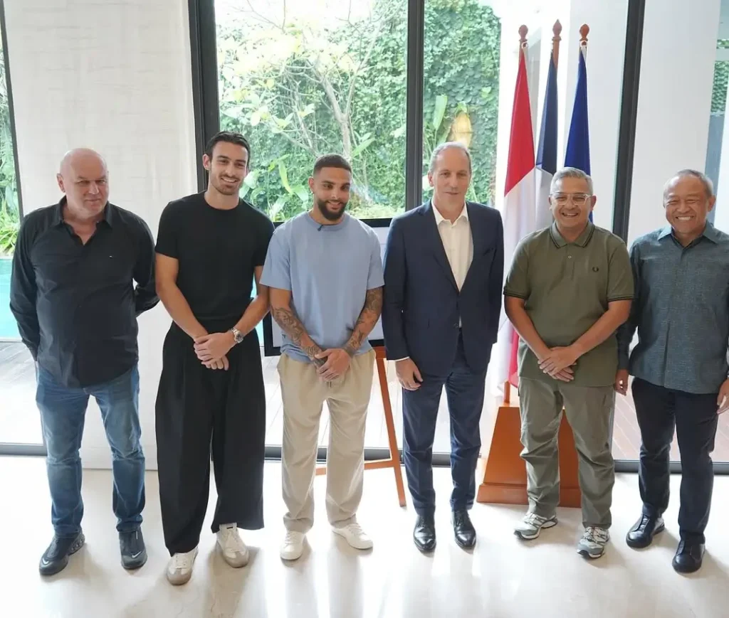 Dubes Prancis Fabien Penone bertemu manajemen Persib Bandung bahas kerja sama olahraga Indonesia Prancis di Jakarta.