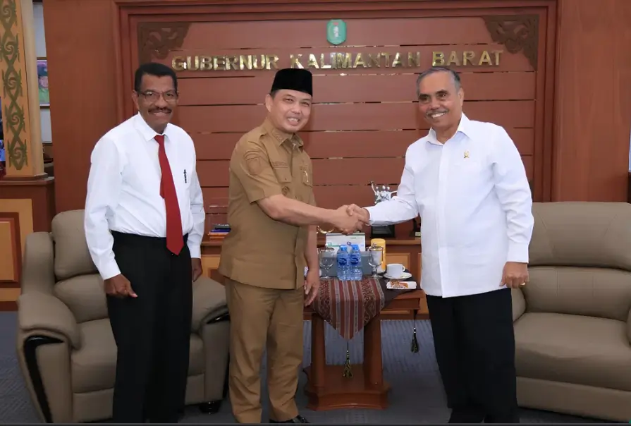 Gubernur Kalbar, Ria Norsan menerima audiensi Ketua Pengadilan Tinggi Pontianak, Pontas Efendi, di Kantor Gubernur Kalbar, Senin (30/3/2026).