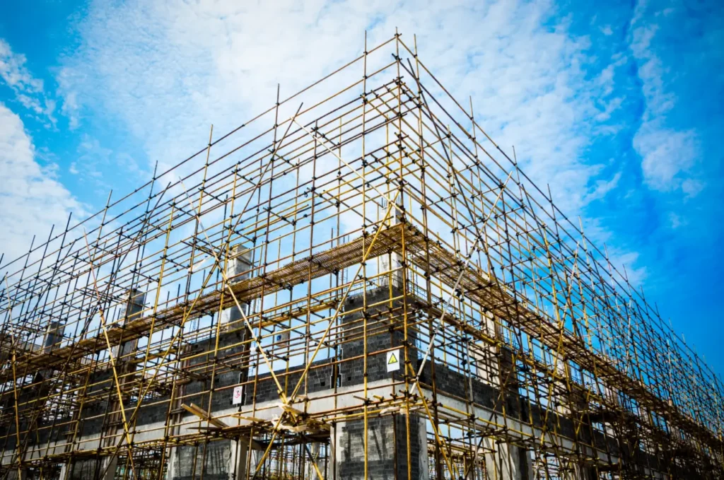 Ilustrasi - Kecelakaan kerja lift proyek bangunan jatuh di Kubu Raya