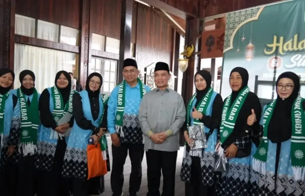 Ria Norsan melepas jemaah haji Muhammadiyah Kalbar di Pendopo Gubernur Kalimantan Barat (26/4/2026).