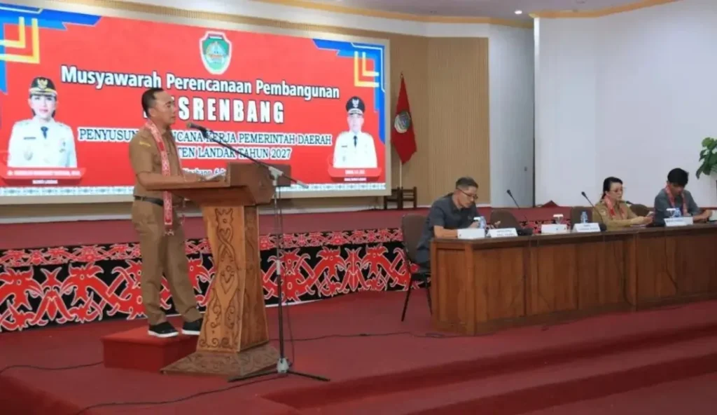 Wagub Kalbar Krisantus Kurniawan saat menghadiri Musrenbang RKPD Kabupaten Landak Tahun 2027 di Aula Kantor Bupati Landak, (6/4/2026).