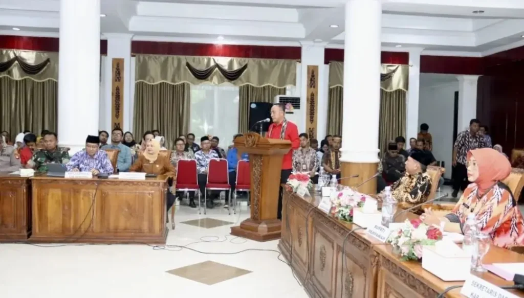 Wakil Gubernur Kalbar Krisantus Kurniawan saat Musrenbang di Mempawah