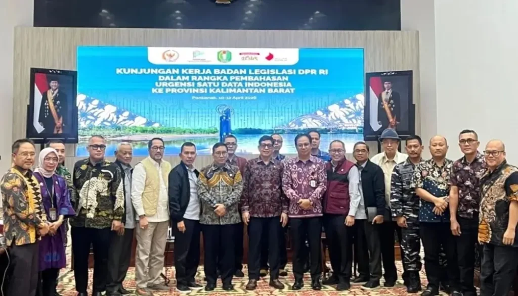 Pembahasan RUU Satu Data Indonesia di Pontianak, Jumat (10/4/2026).