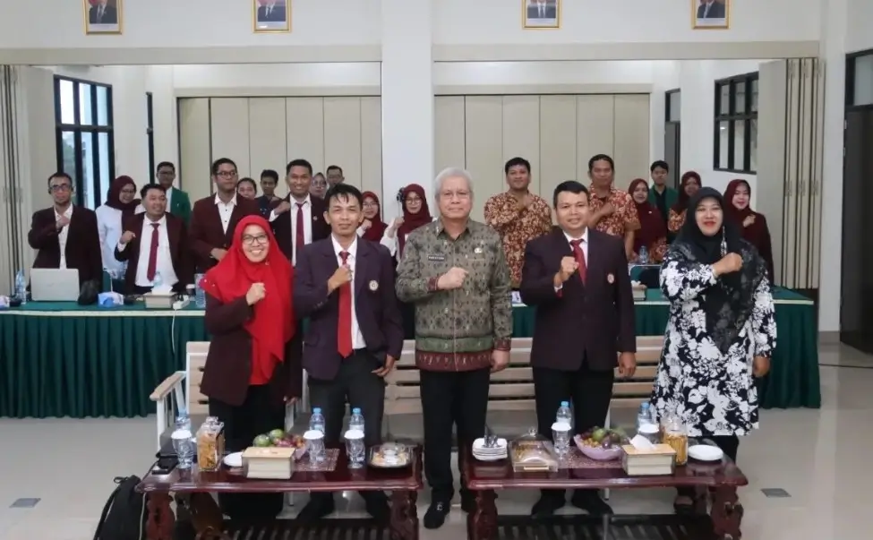 Sekda Kalbar Harisson menghadiri seminar keperawatan di STIKES Yarsi Pontianak, (25/4/2026).