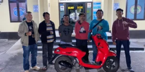 Pelaku pencurian lovebird Rp8 juta diamankan Polsek Pontianak Barat.