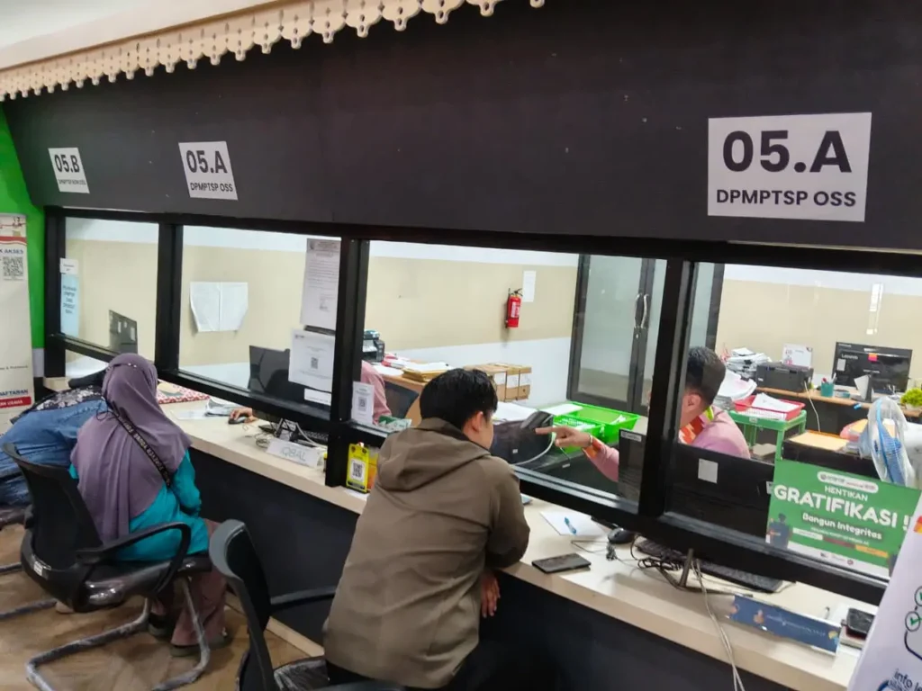 Loket-loket di Mal Pelayanan Publik tetap buka meski di tengah kebijakan Work From Home (WFH)