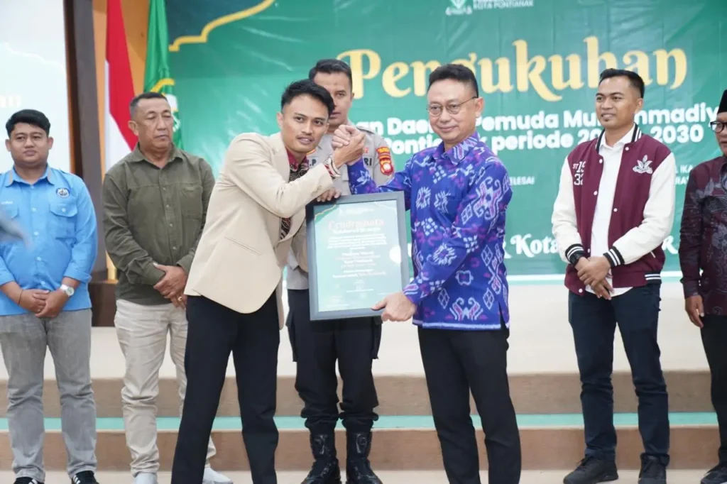 Wali Kota Pontianak Edi Rusdi Kamtono saat menghadiri pengukuhan Pimpinan Daerah Pemuda Muhammadiyah Kota Pontianak periode 2026-2030.