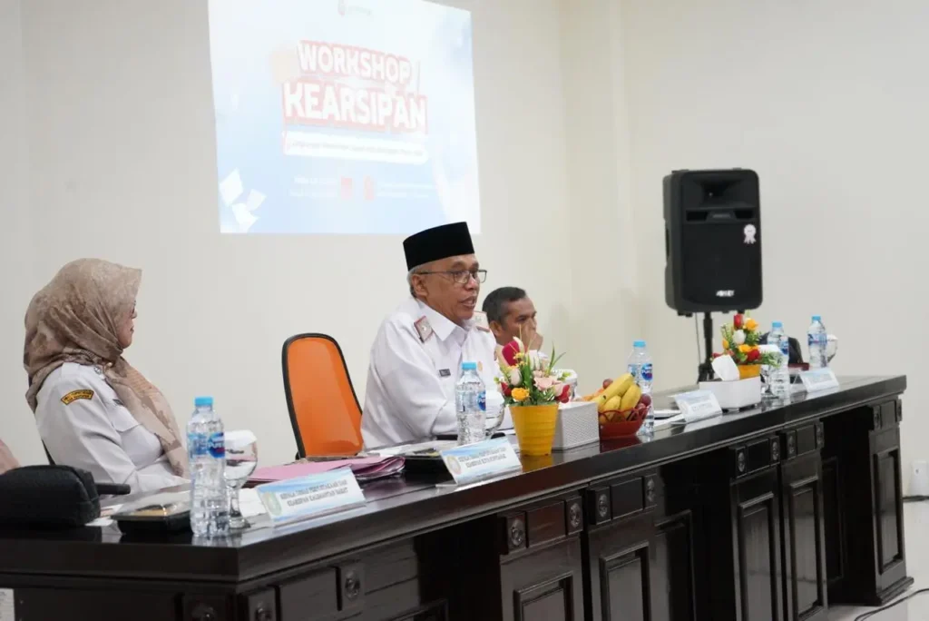 Sekretaris Daerah Kota Pontianak Amirullah membuka kegiatan workshop kearsipan di Aula Perpustakaan Kota Pontianak.