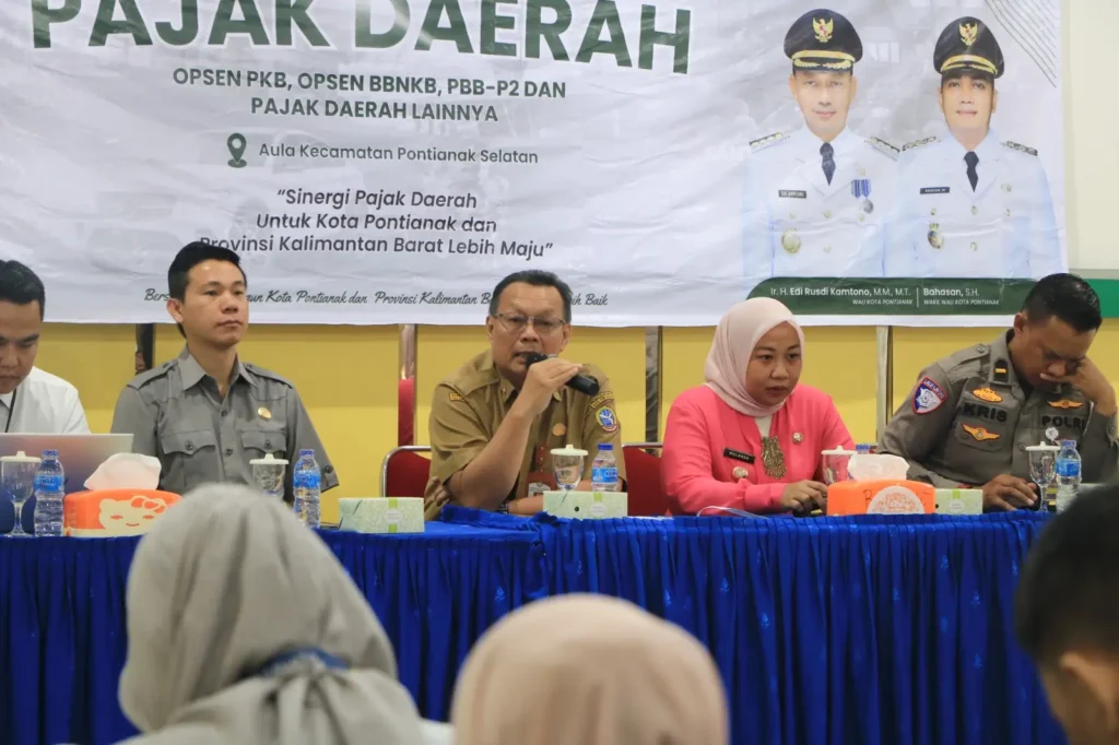 Kepala Badan Pendapatan Daerah (Bapenda) Kota Pontianak Ruli Sudira membuka sosialisasi Digitalisasi Pajak Daerah.