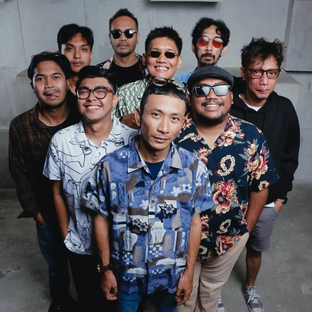 Orkes Bahagia ikut memeriahkan panggung Naik Dango Pontianak disambut meriah ribuan penonton.