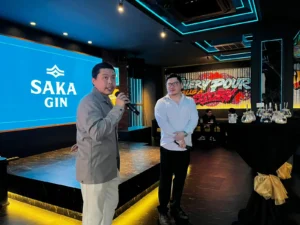 CEO & Co-founder Saka Gin, Shawn Liem memperkenalkan Saka Gin sebagai produk premium Indonesia.