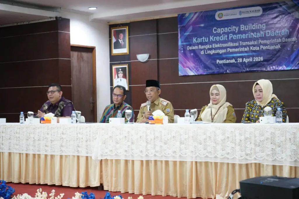Sekretaris Daerah Kota Pontianak Amirullah membuka kegiatan Capacity Building penggunaan KKPD yang digelar Bank Kalbar.