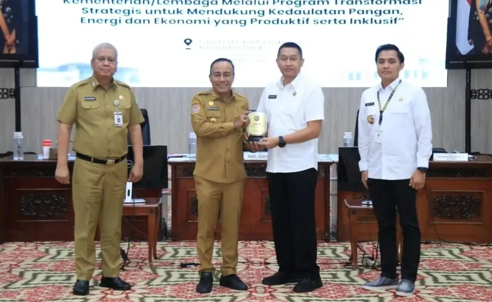 Wakil Gubernur Kalimantan Barat Krisantus Kurniawan saat menerima peserta PKDN Sespimti Polri di Balai Petitih Pontianak, (14/4/2026).