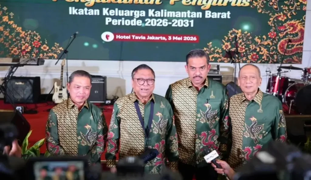 Gubernur Kalimantan Barat Ria Norsan saat menghadiri pengukuhan IKKB di Jakarta dan memberikan sambutan kepada perantau Kalbar.