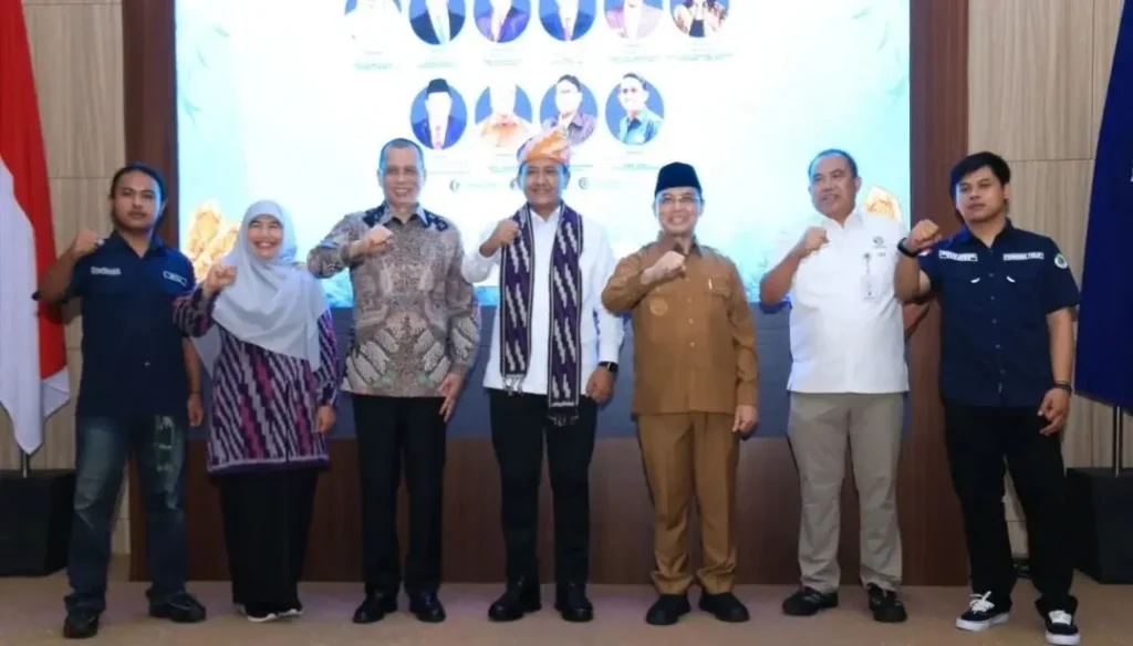 Gubernur Kalbar Ria Norsan saat menghadiri Konferensi Nasional Sylva Indonesia XXI di Universitas Tanjungpura Pontianak.