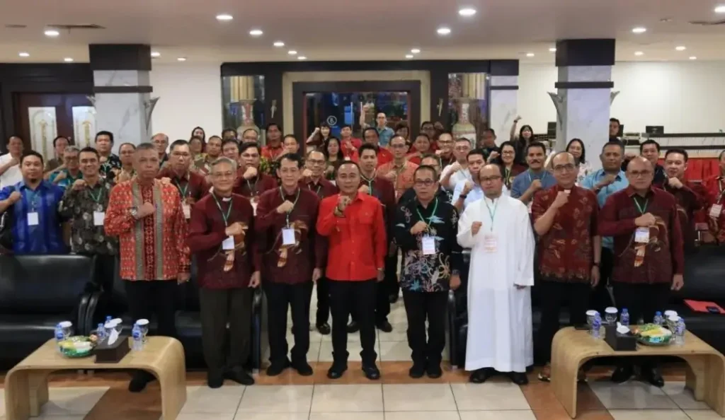 Wakil Gubernur Kalbar Krisantus Kurniawan membuka Musda I LP3KD Kalbar di Hotel Kini Pontianak.